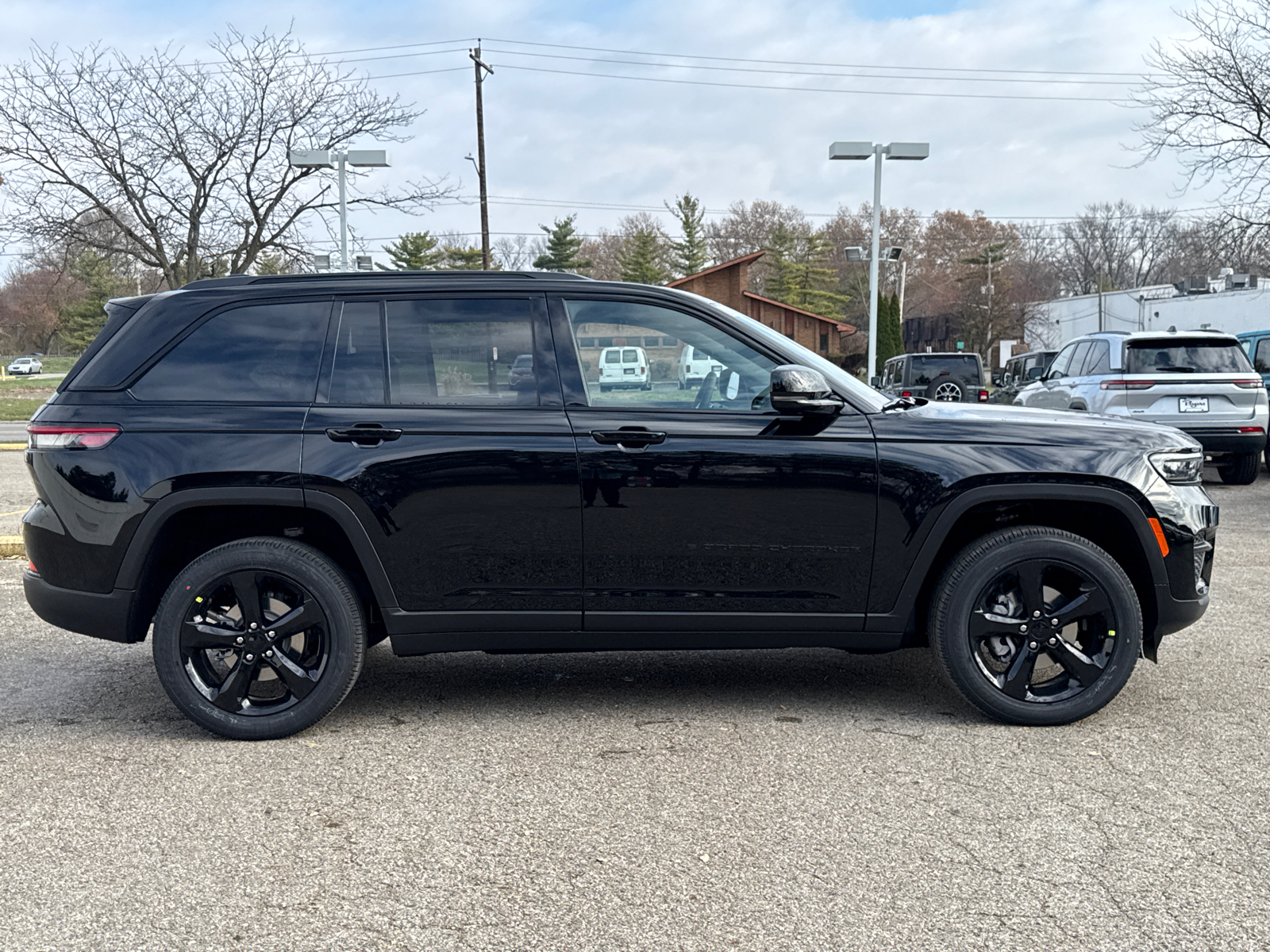 2025 Jeep Grand Cherokee Altitude X 2