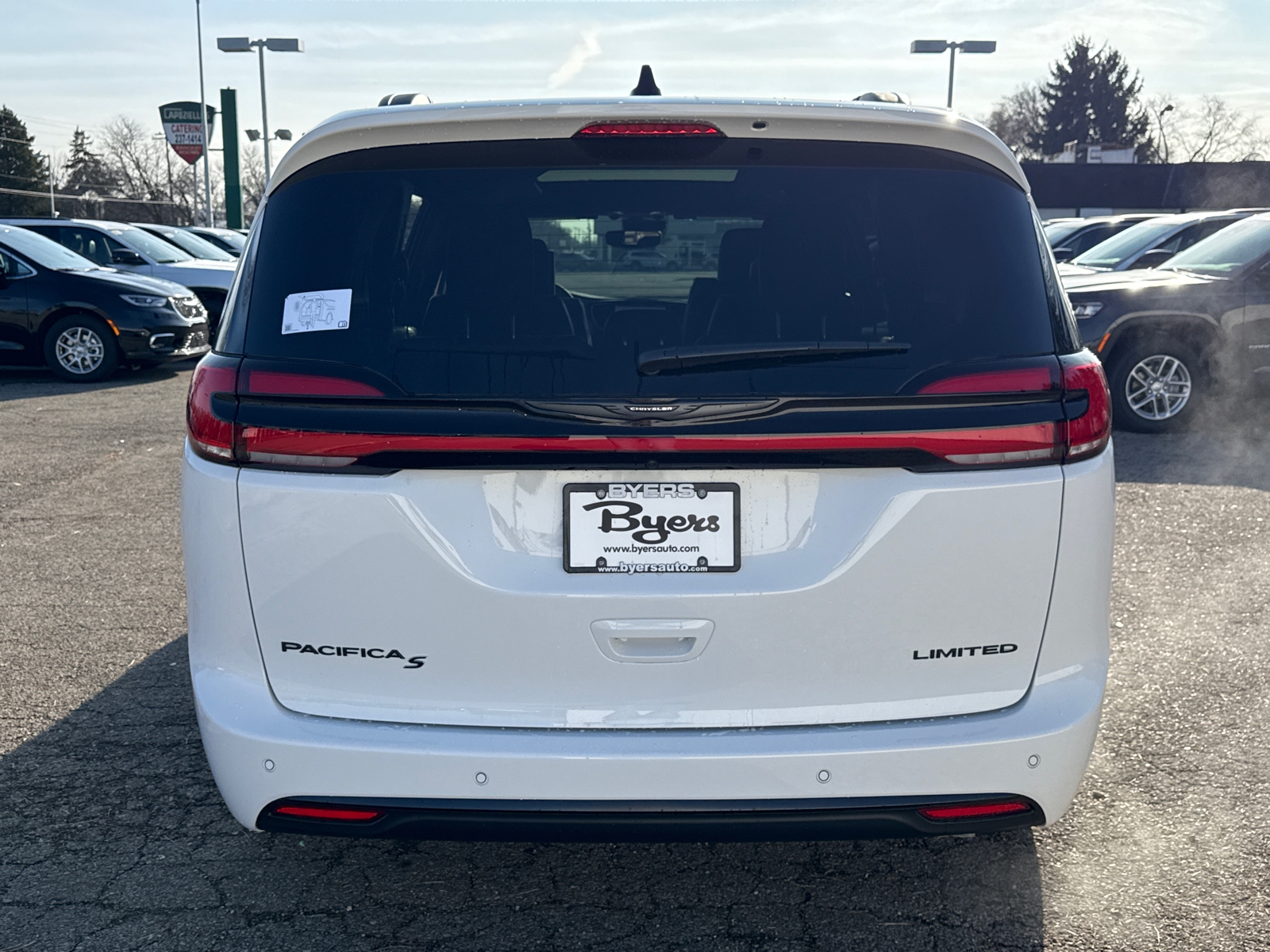 2025 Chrysler Pacifica Limited 34