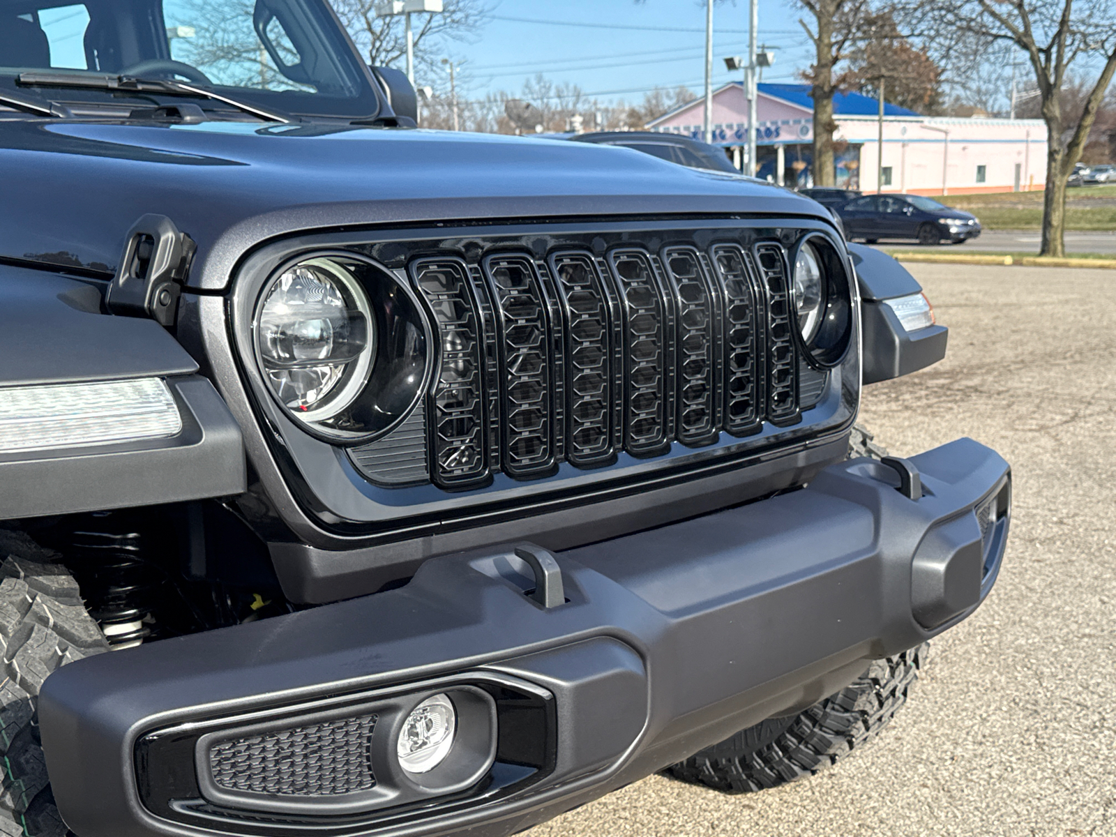 2025 Jeep Wrangler Willys 31