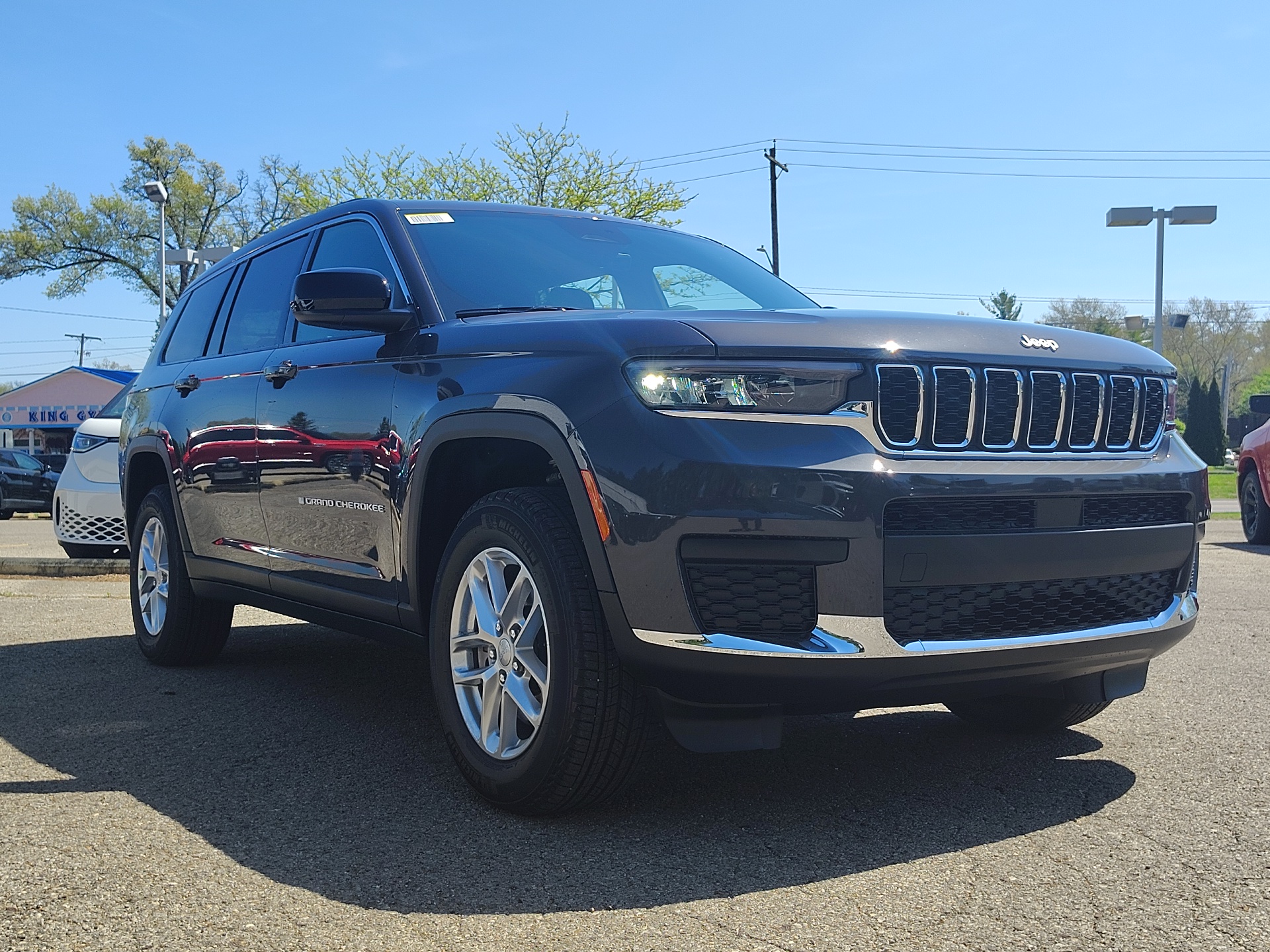 2025 Jeep Grand Cherokee Laredo X photo 12