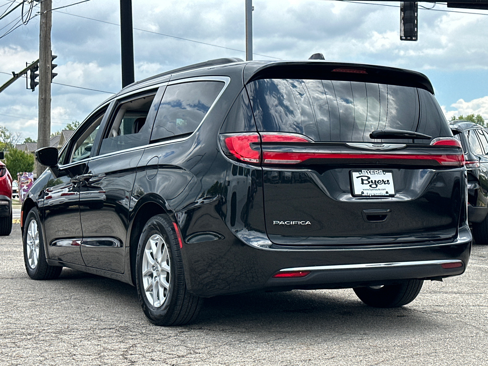 2022 Chrysler Pacifica Touring L 4