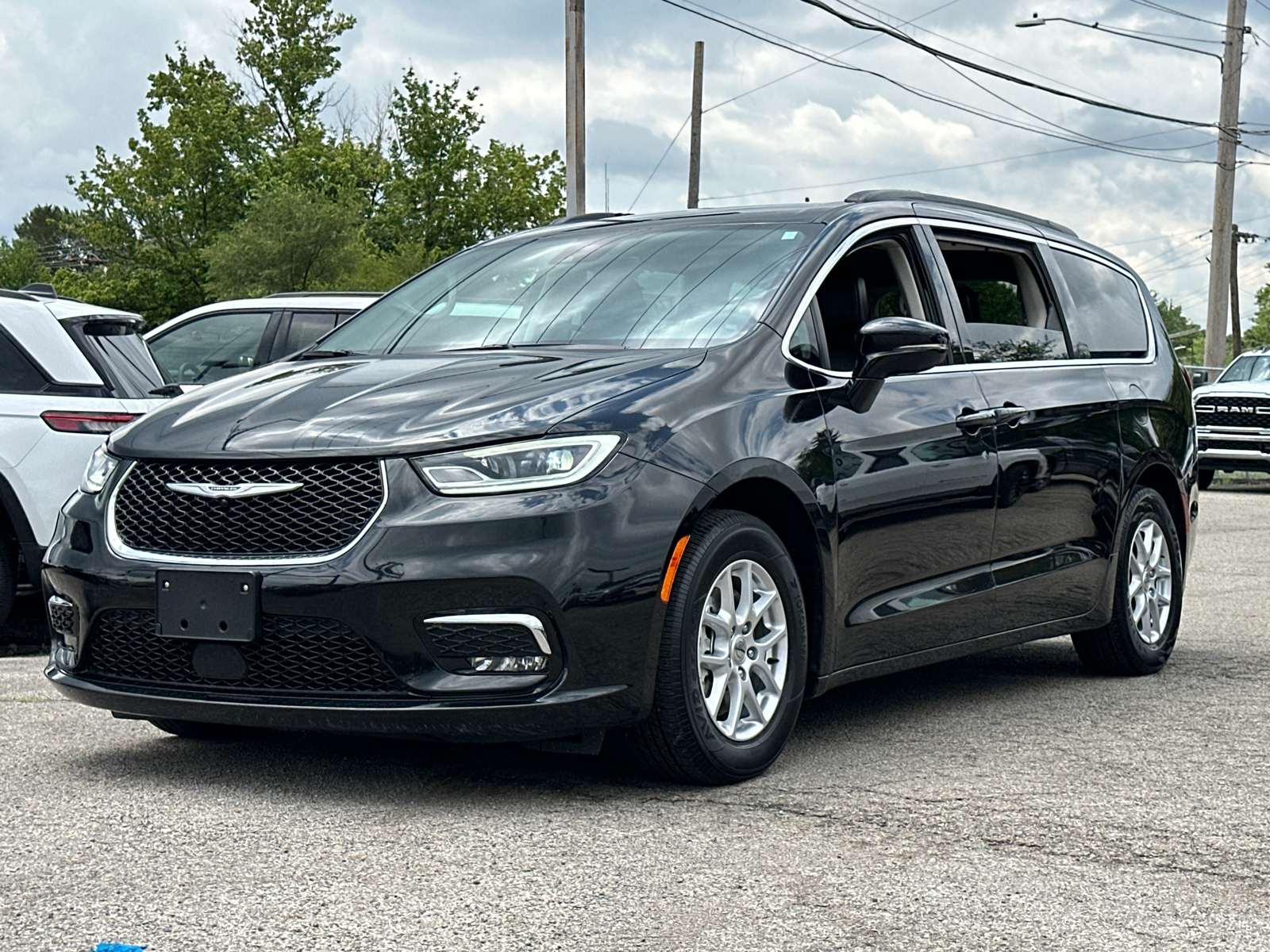 2022 Chrysler Pacifica Touring L 5