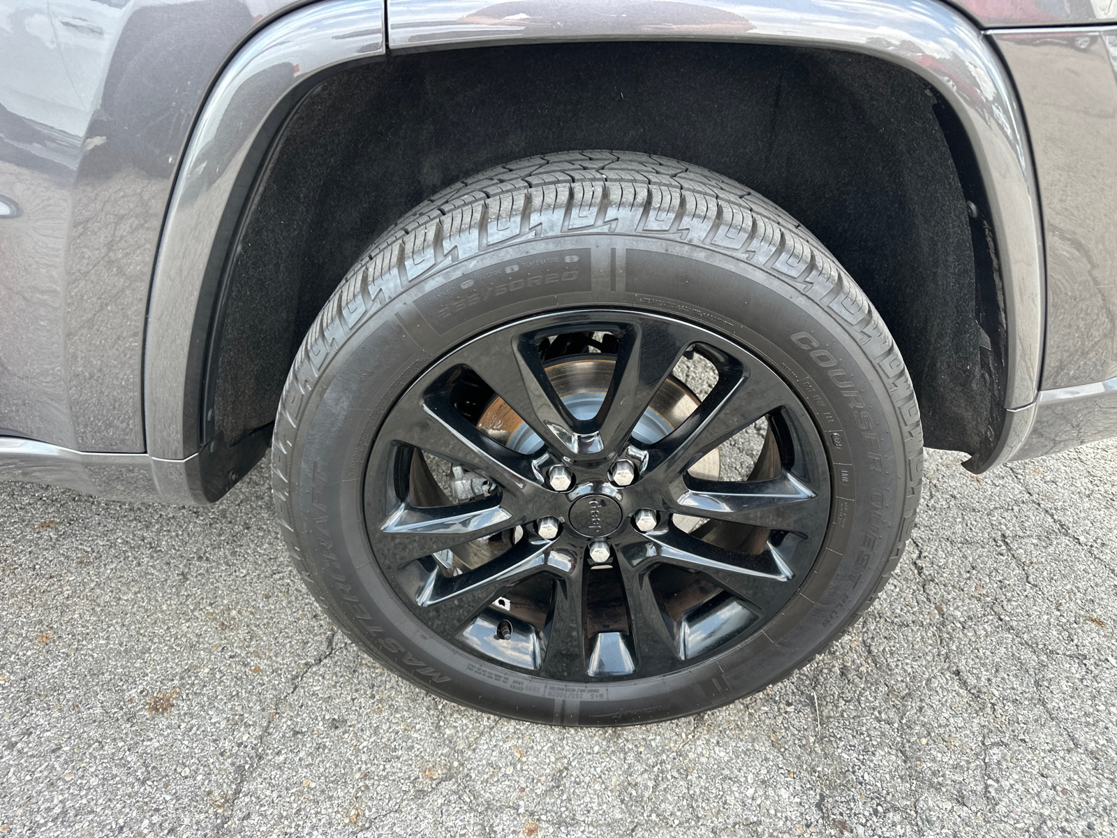 2019 Jeep Grand Cherokee Altitude 28