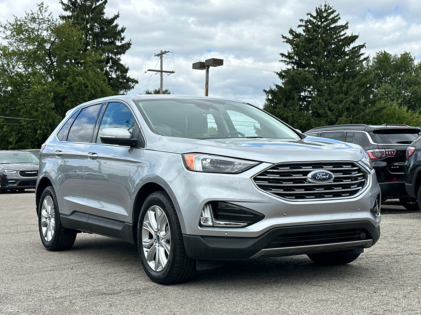 2022 Ford Edge Titanium 1