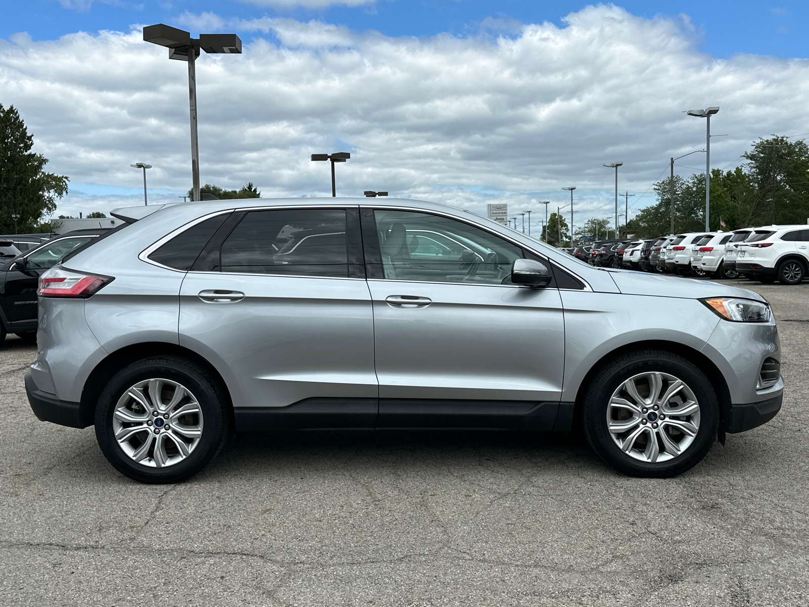 2022 Ford Edge Titanium 2