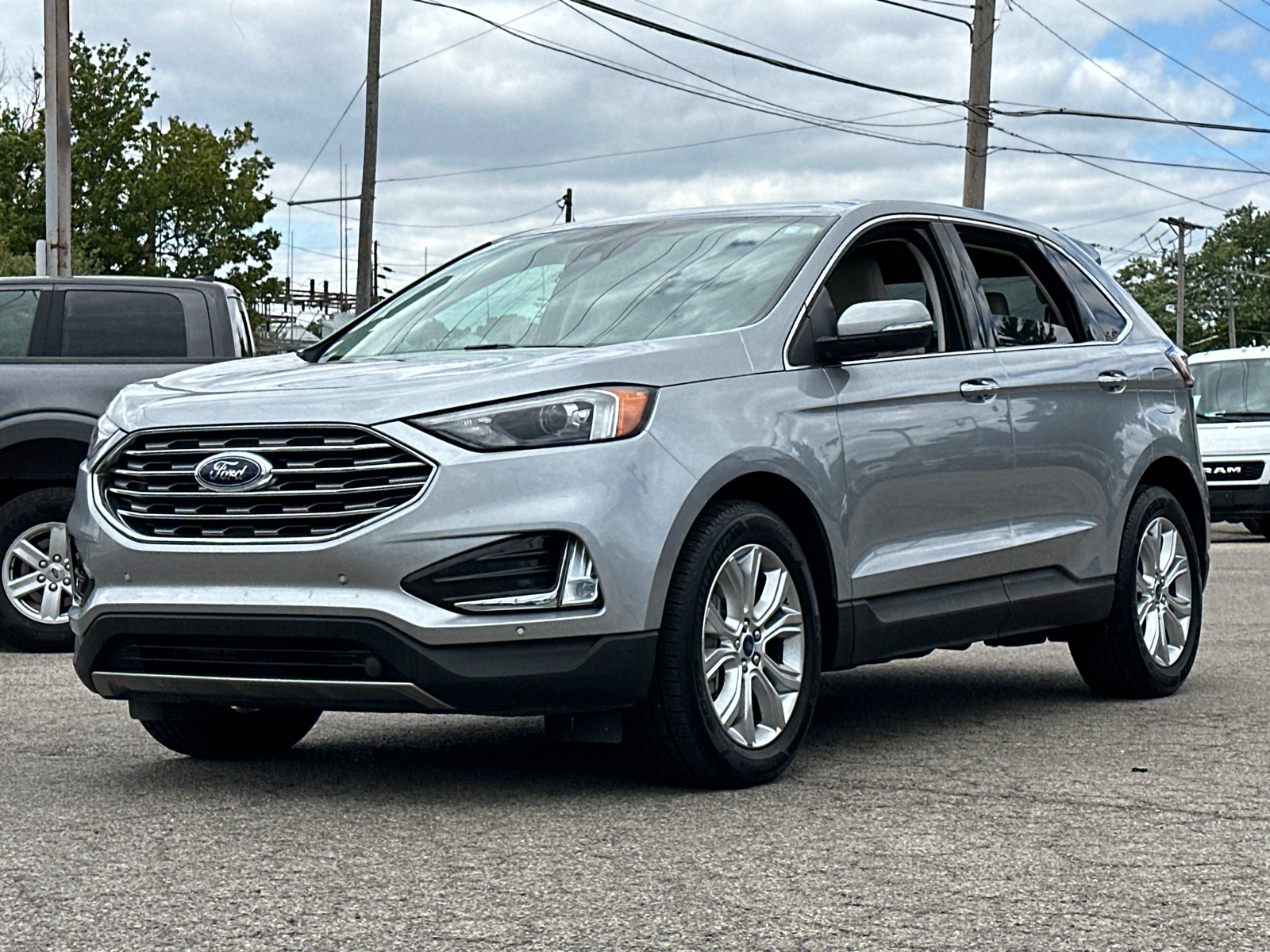 2022 Ford Edge Titanium 5