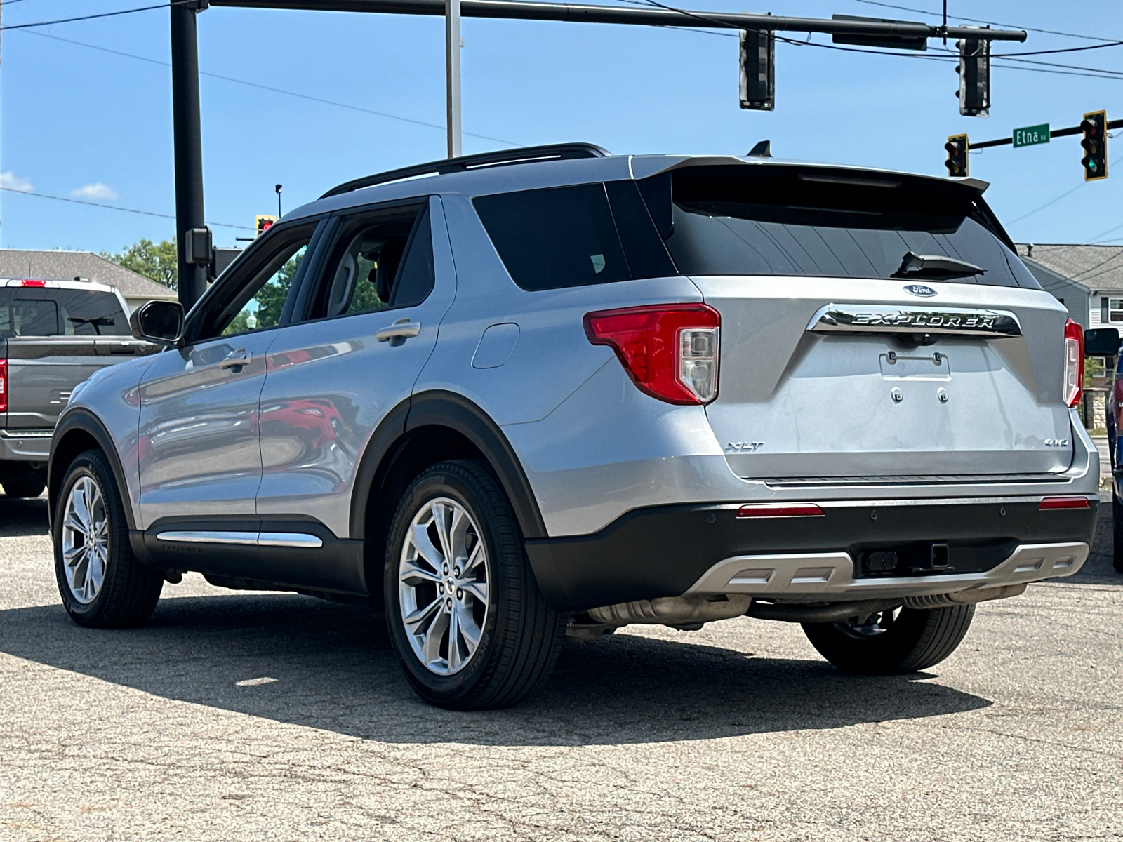 2022 Ford Explorer XLT 4