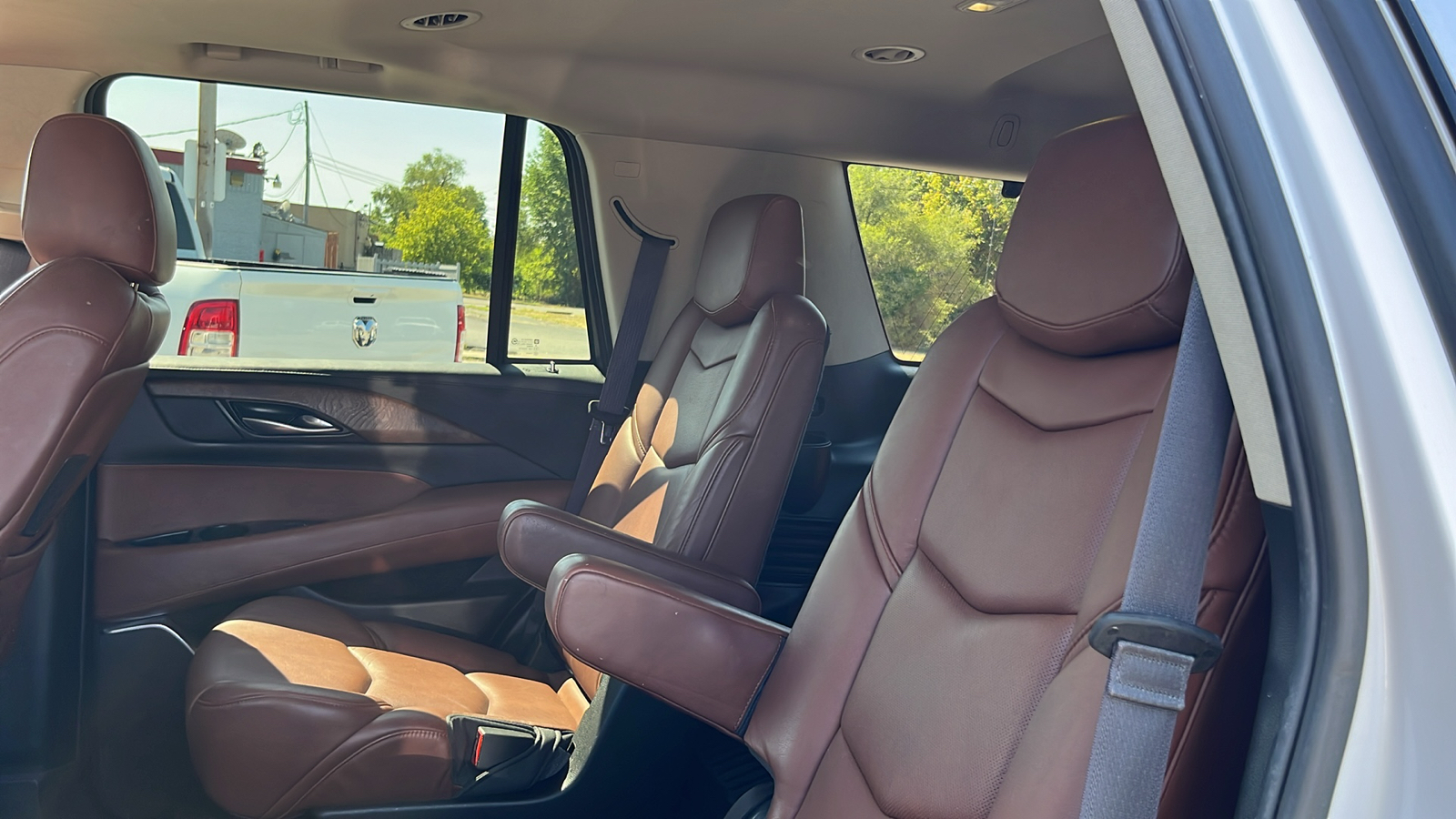 2017 Cadillac Escalade Luxury 35