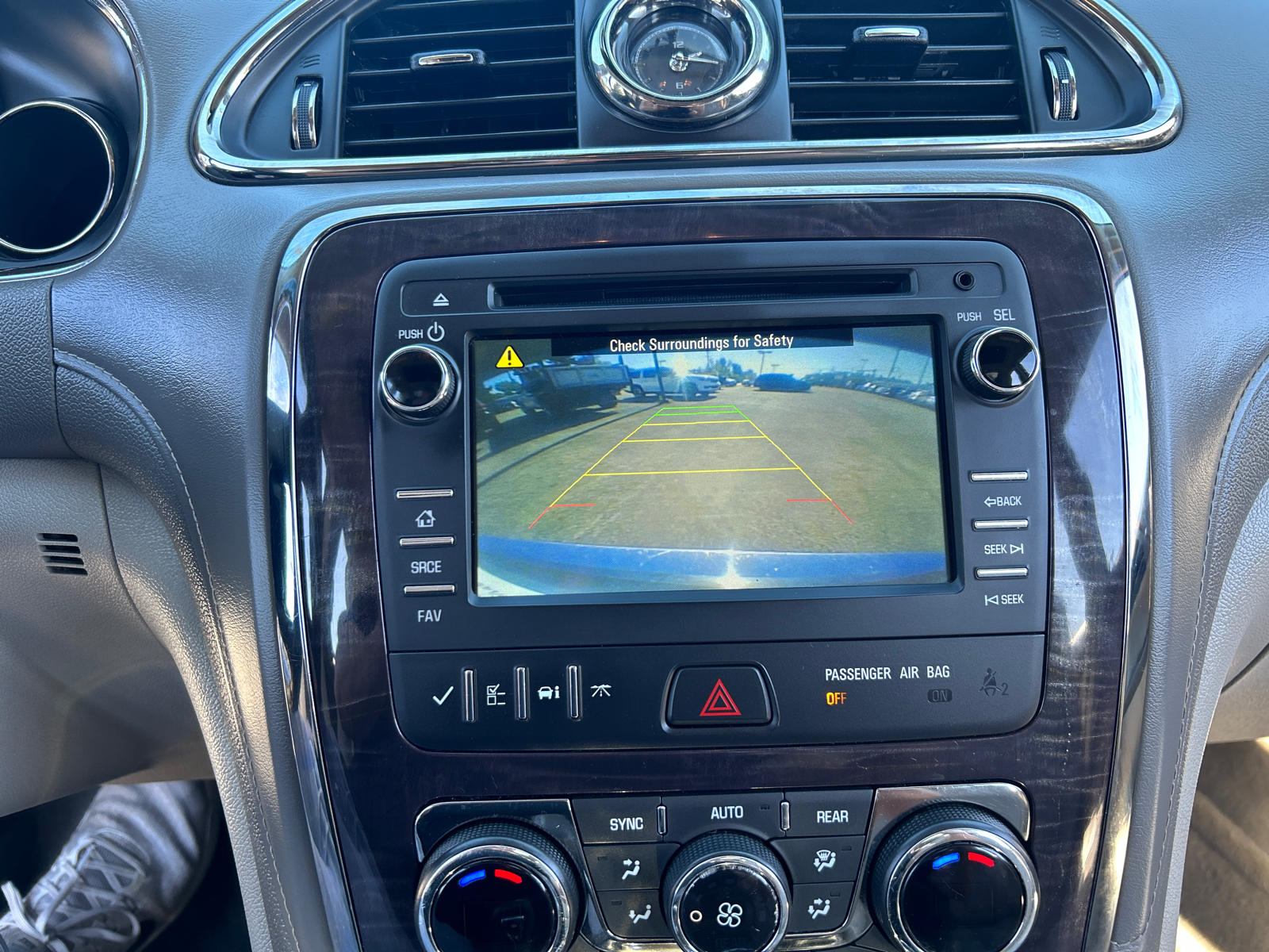 2017 Buick Enclave Leather Group 28