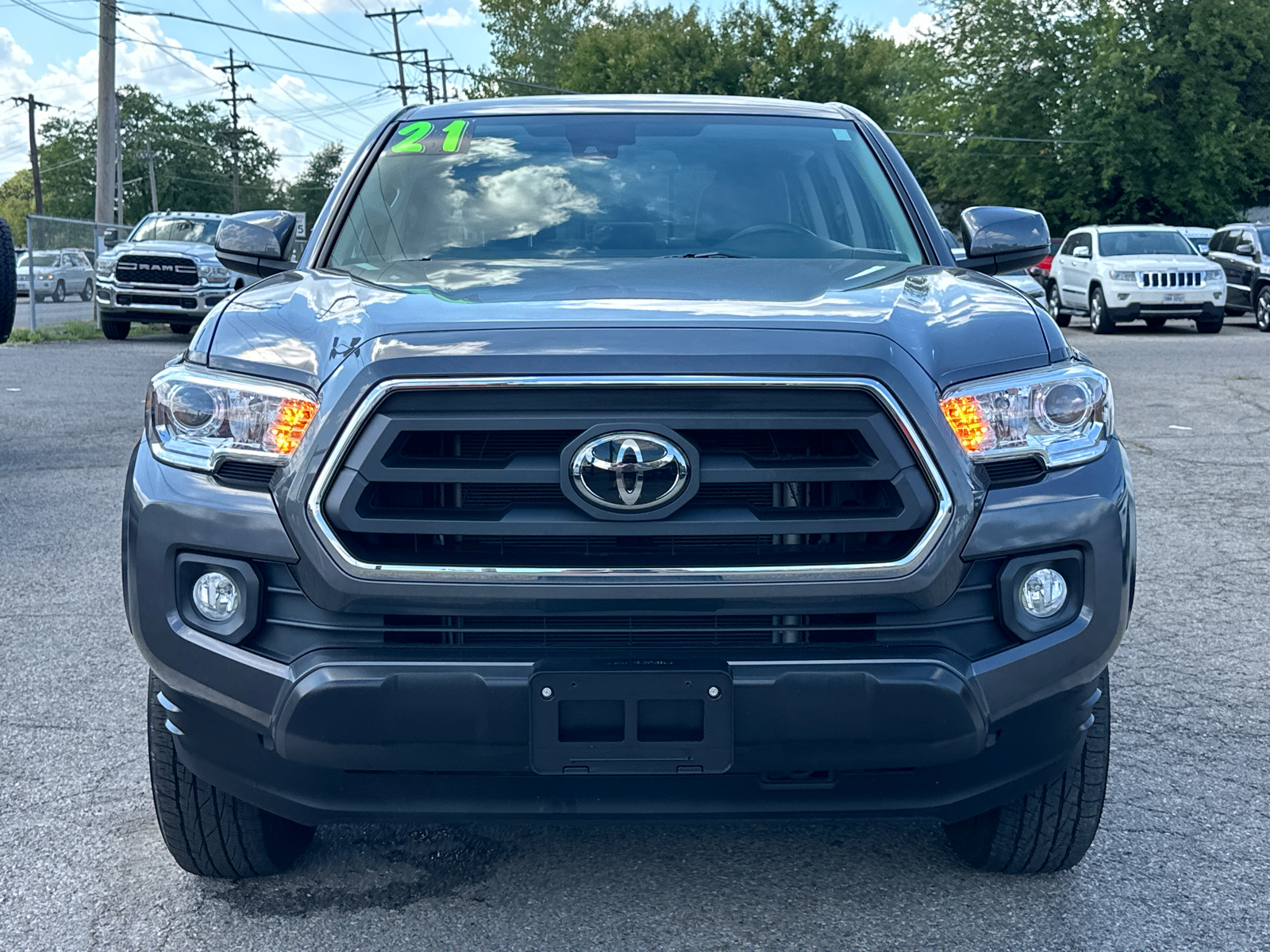 2021 Toyota Tacoma SR5 32