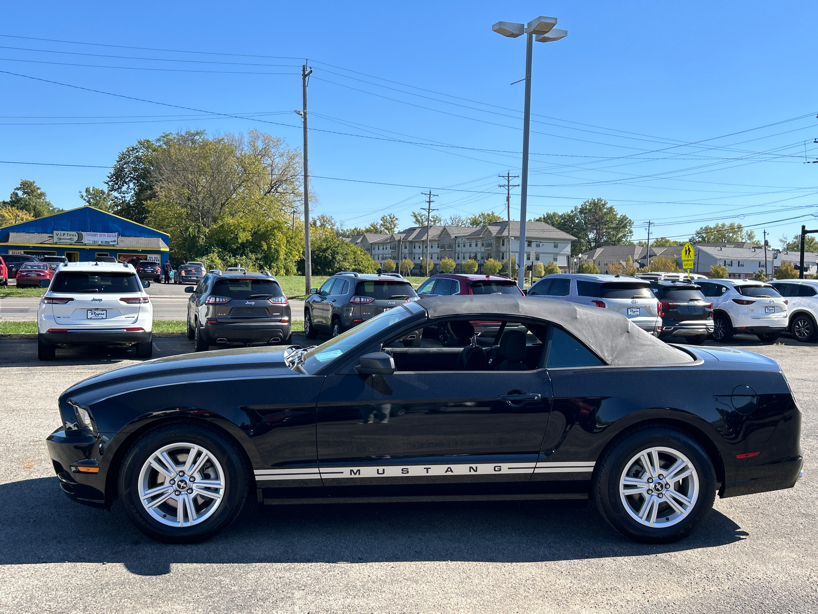 2014 Ford Mustang V6 12