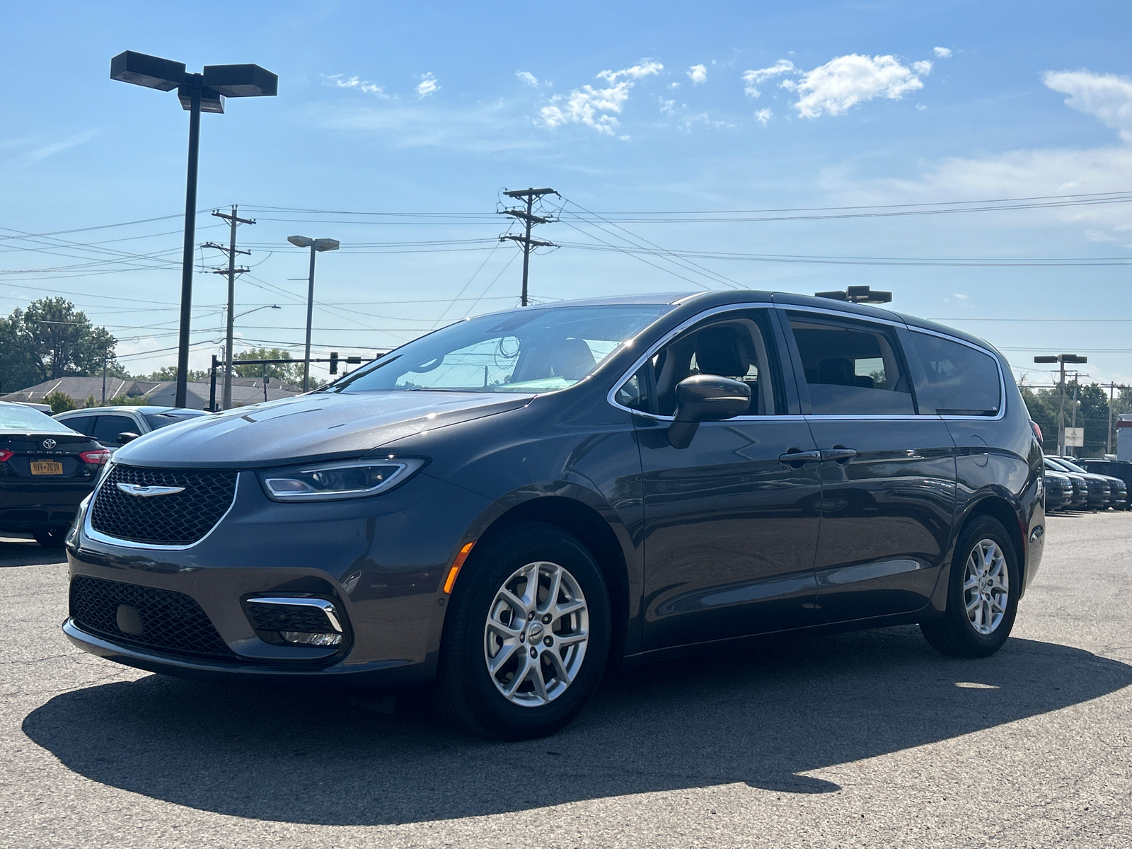 2023 Chrysler Pacifica Touring L 5