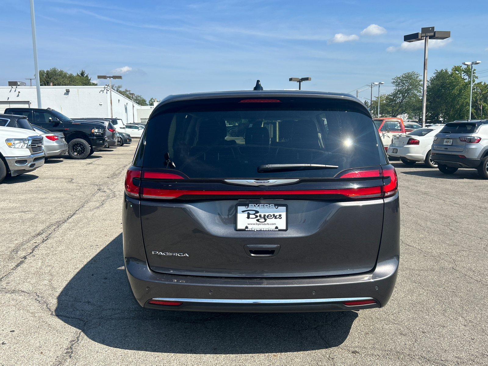 2023 Chrysler Pacifica Touring L 30