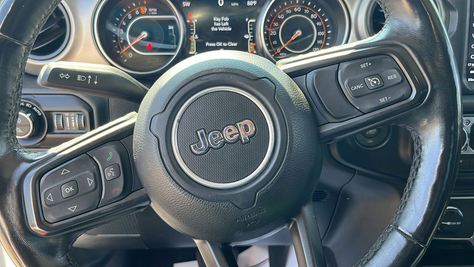 2021 Jeep Gladiator Sport 29