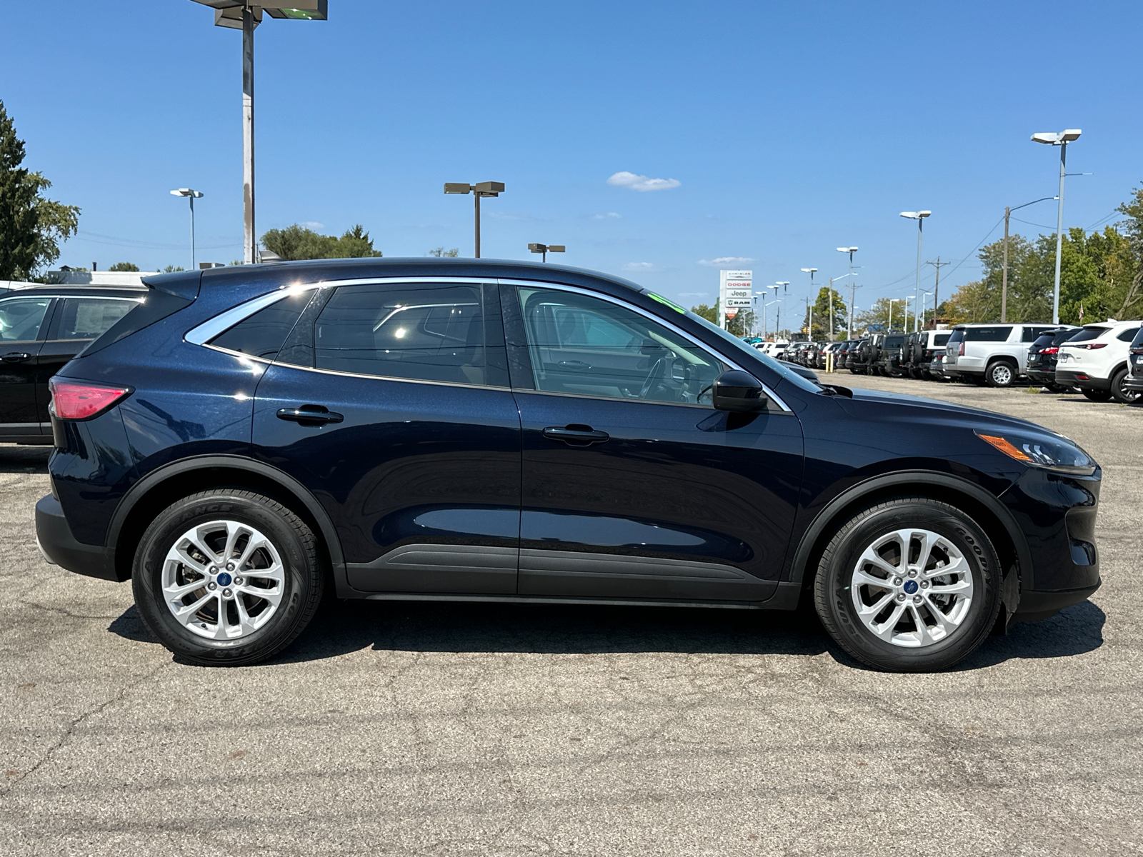 2021 Ford Escape SE Hybrid 2