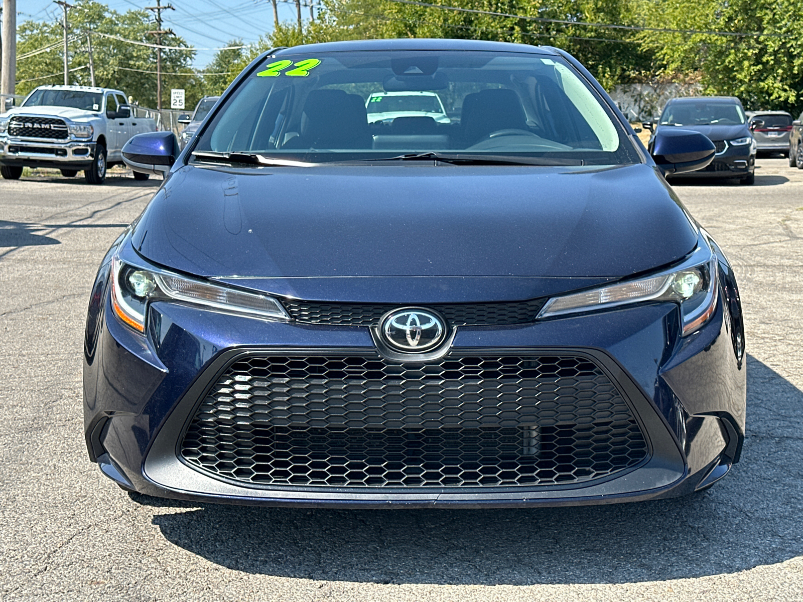 2022 Toyota Corolla LE 32