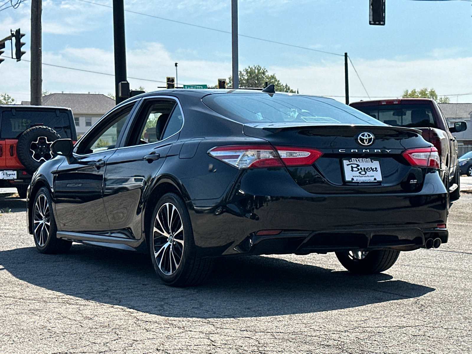 2020 Toyota Camry SE 4