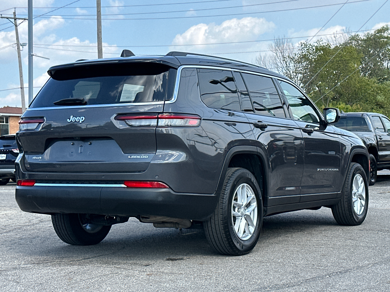 2023 Jeep Grand Cherokee L Laredo 3