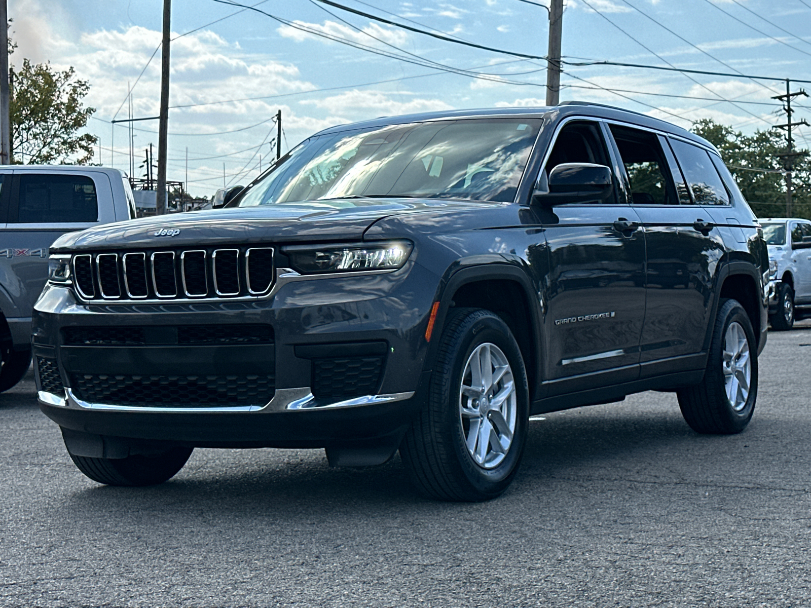 2023 Jeep Grand Cherokee L Laredo 5