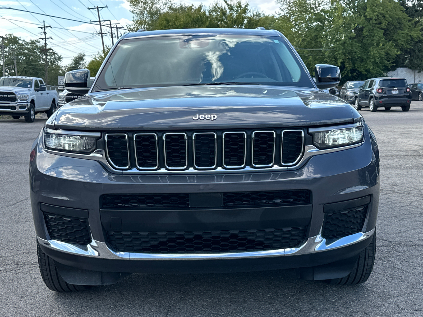 2023 Jeep Grand Cherokee L Laredo 34