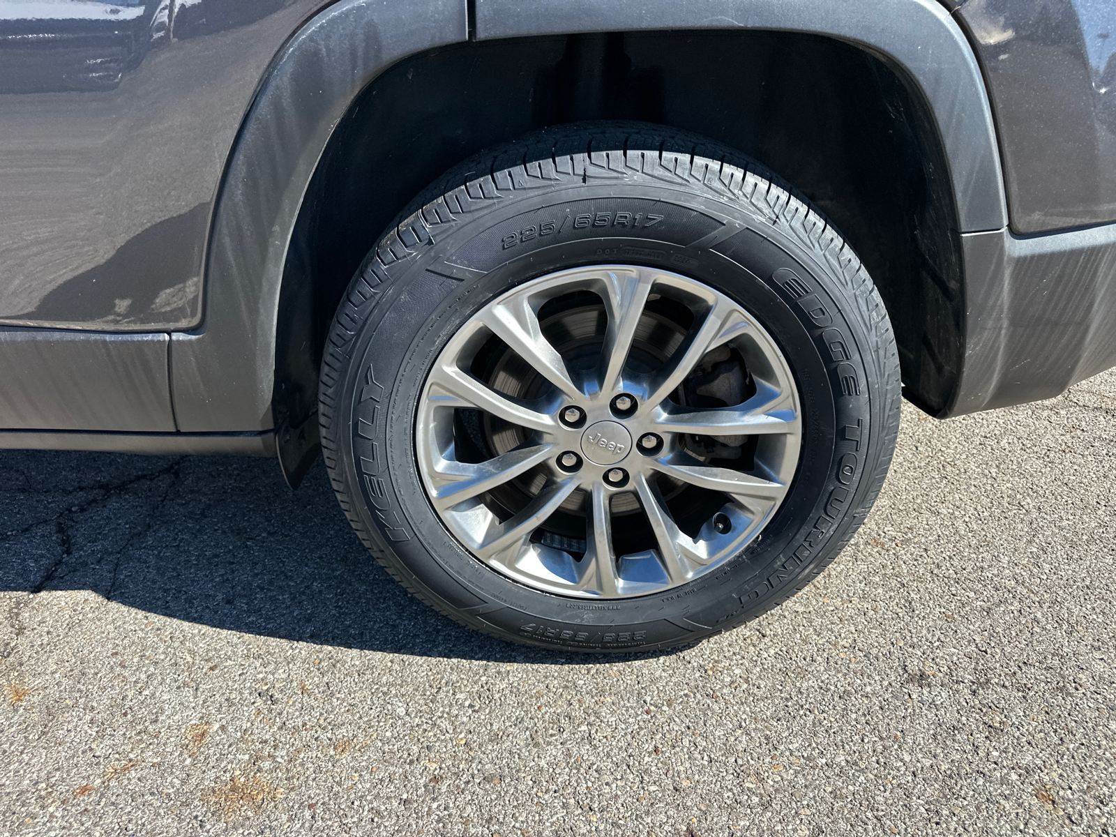 2021 Jeep Cherokee Latitude Lux 29