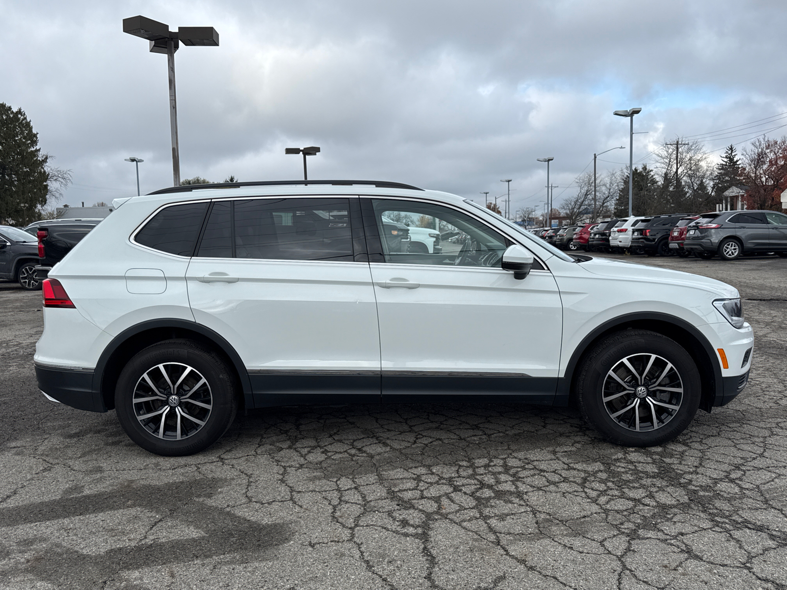 2021 Volkswagen Tiguan 2.0T SE 2