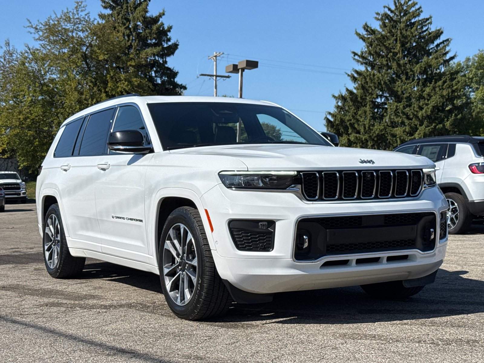 2021 Jeep Grand Cherokee L Overland 1