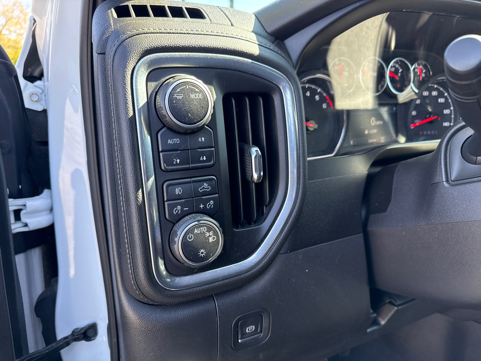 2021 Chevrolet Silverado 1500 LT Trail Boss 12