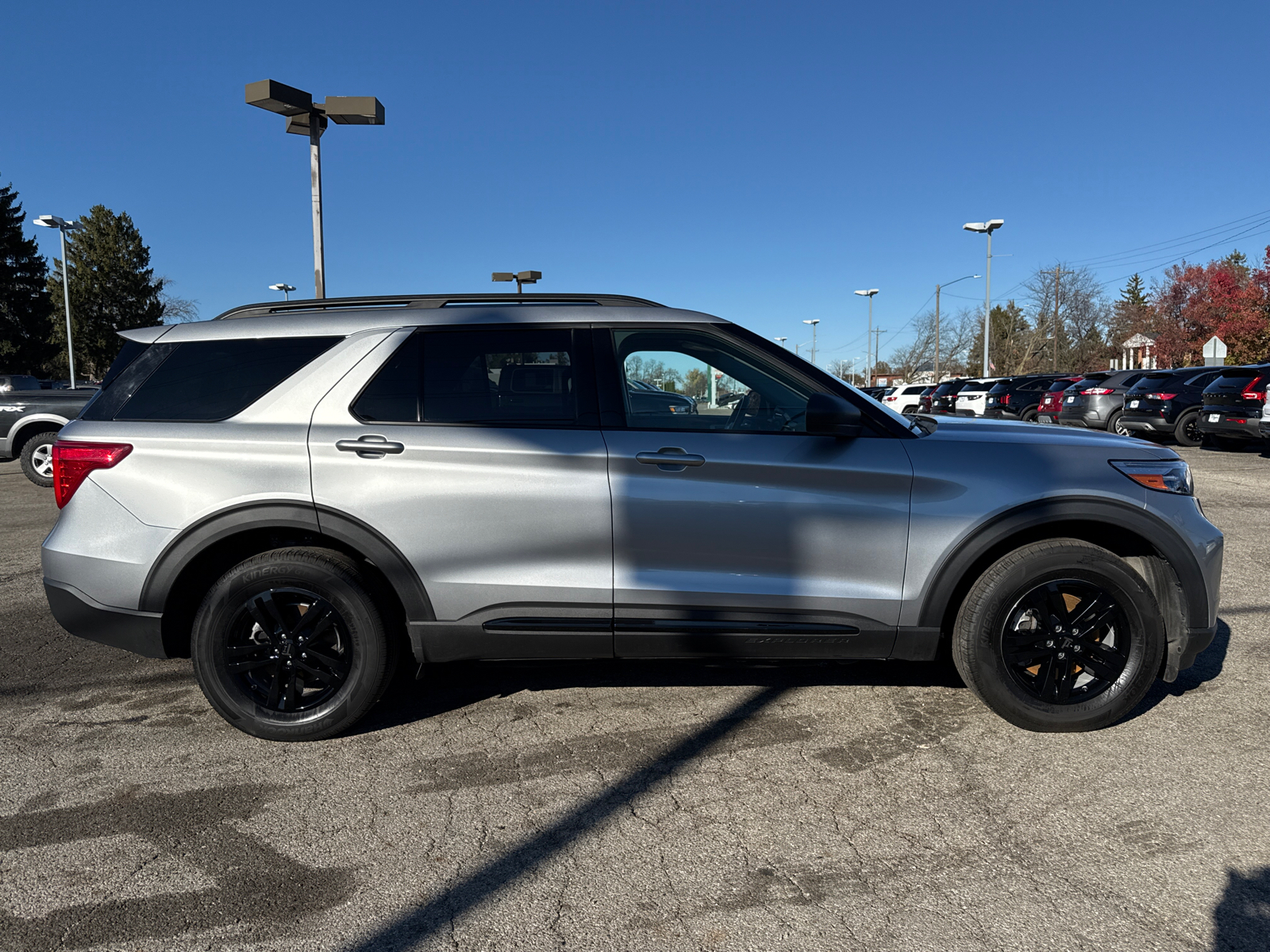 2021 Ford Explorer XLT 2