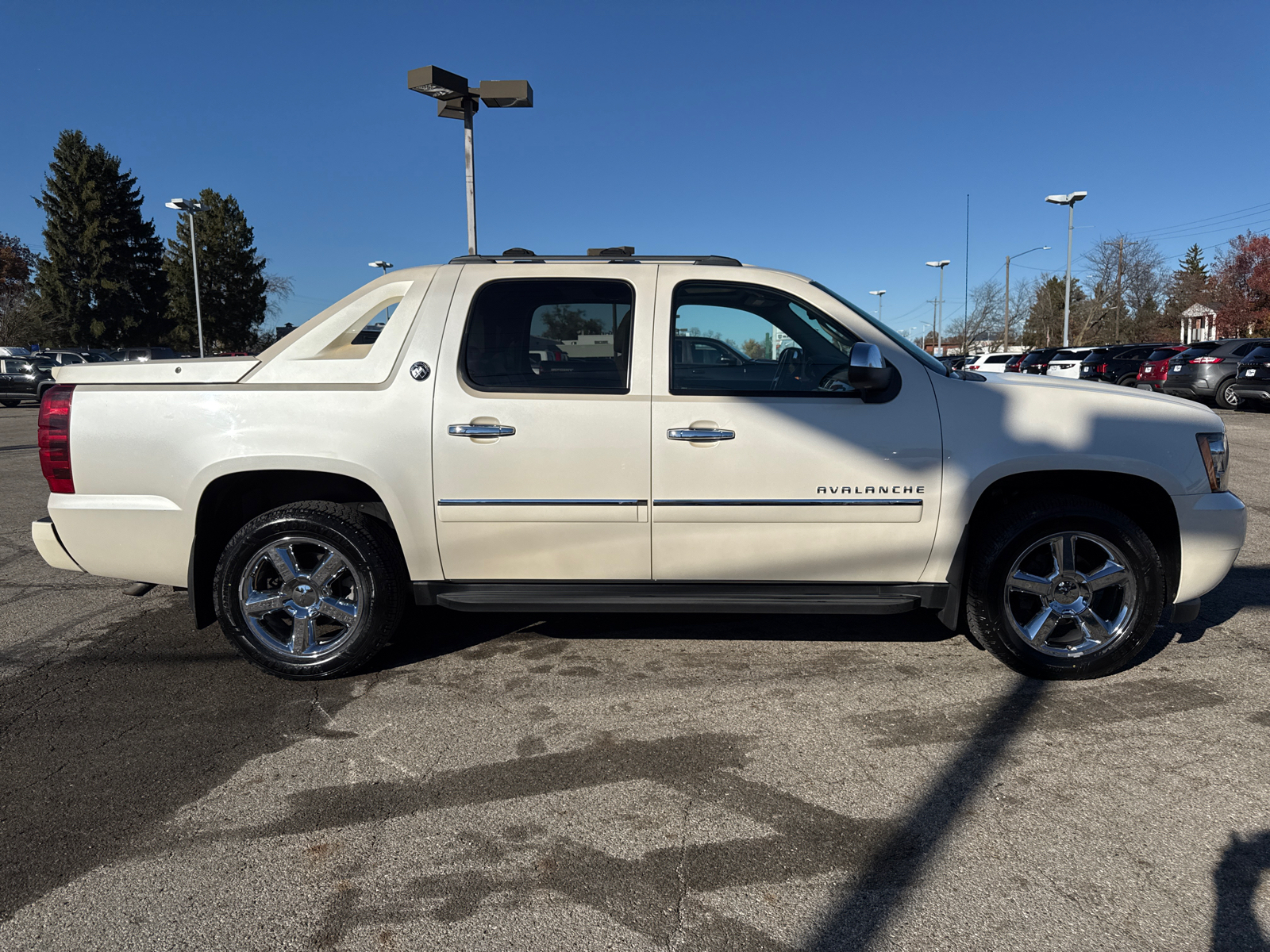 2013 Chevrolet Avalanche 1500 LTZ 2