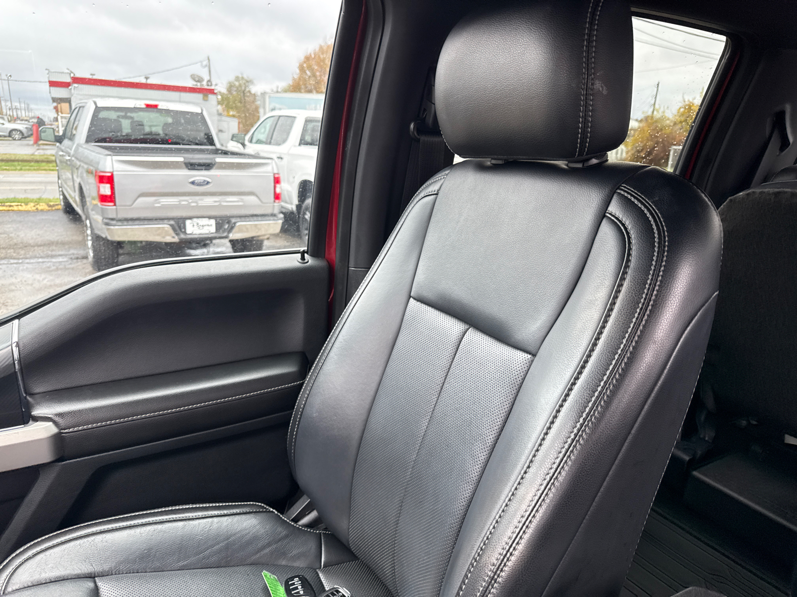 2019 Ford F-150 Lariat 21