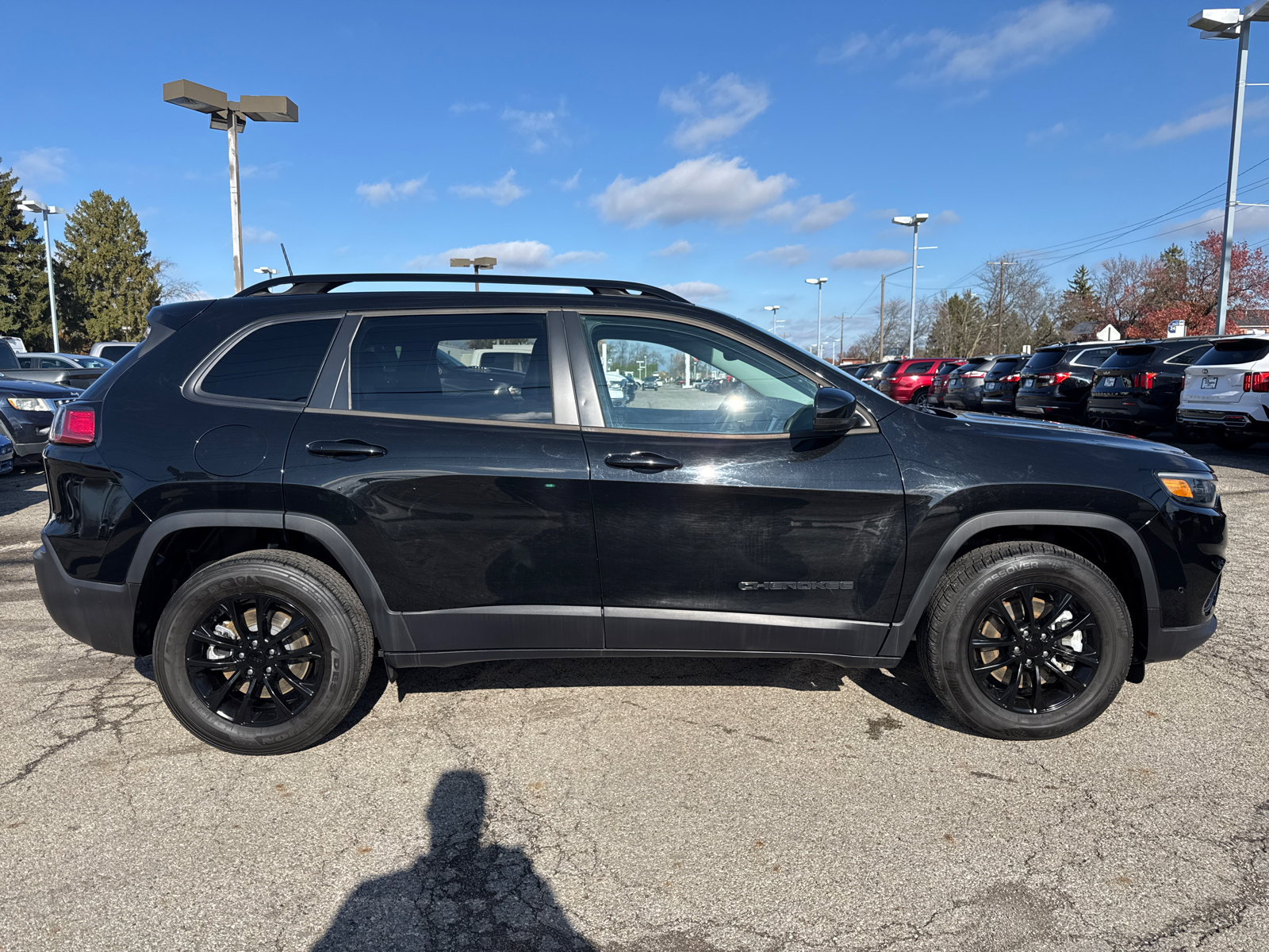 2023 Jeep Cherokee Altitude 2