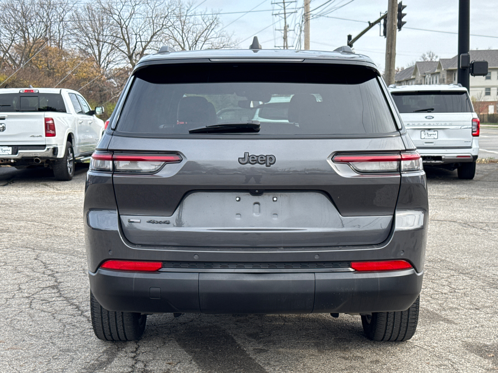 2022 Jeep Grand Cherokee L Laredo 33