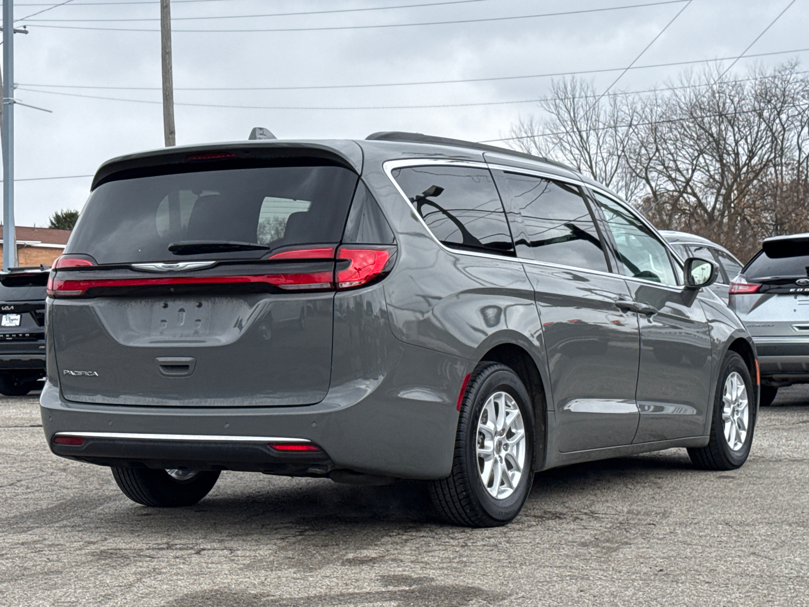 2022 Chrysler Pacifica Touring L 3