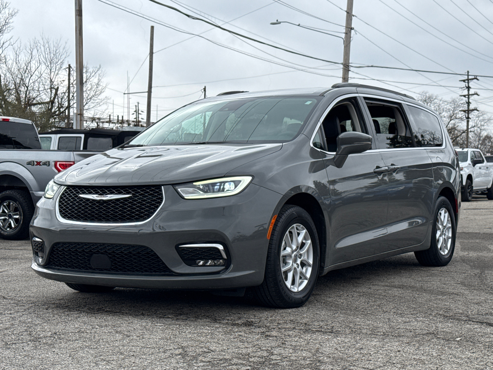 2022 Chrysler Pacifica Touring L 5