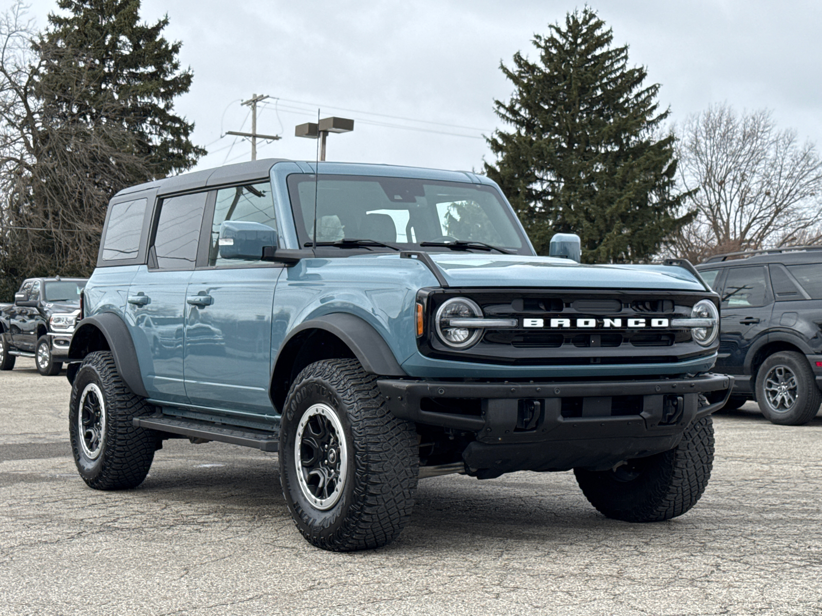 2021 Ford Bronco Outer Banks 1