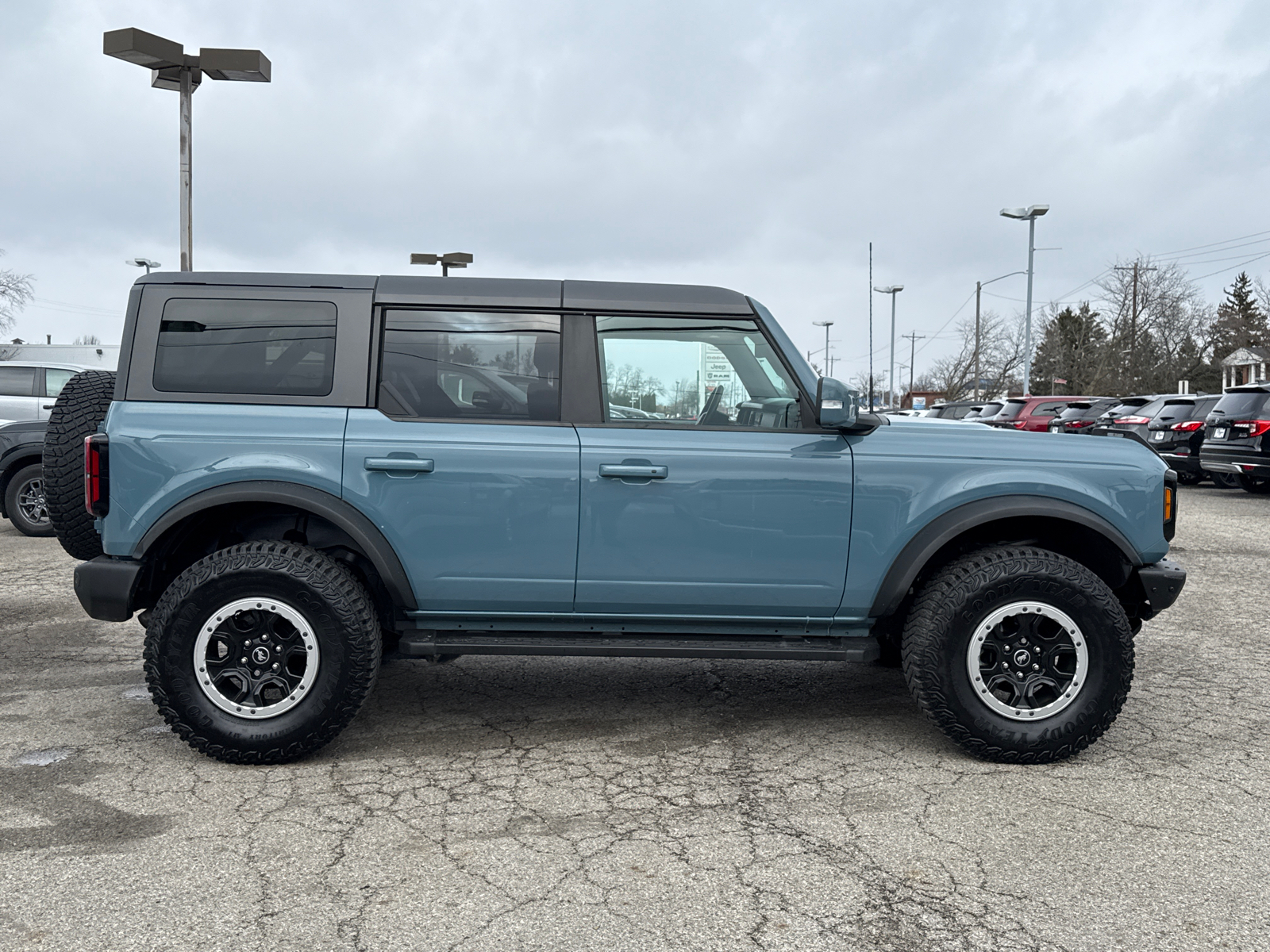 2021 Ford Bronco Outer Banks 2