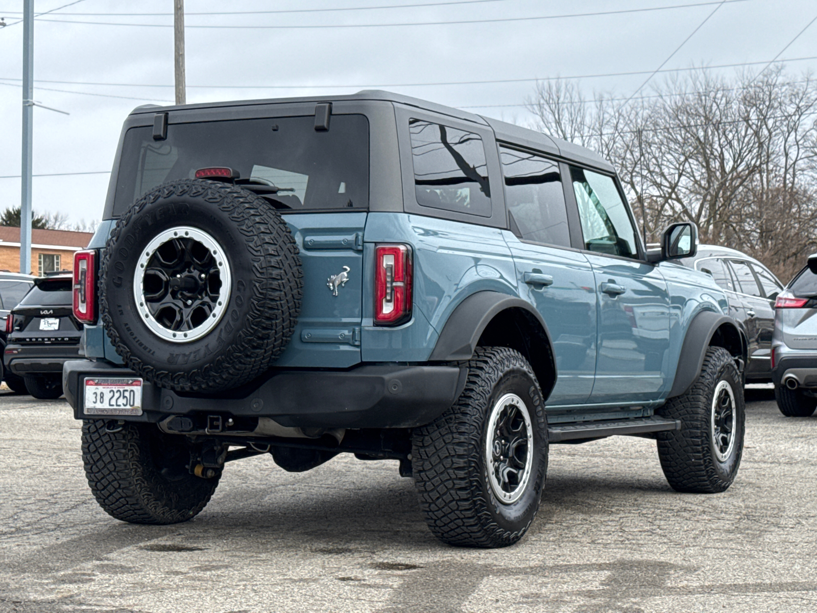 2021 Ford Bronco Outer Banks 3