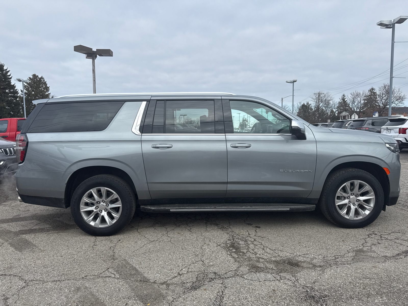 2023 Chevrolet Suburban Premier 2