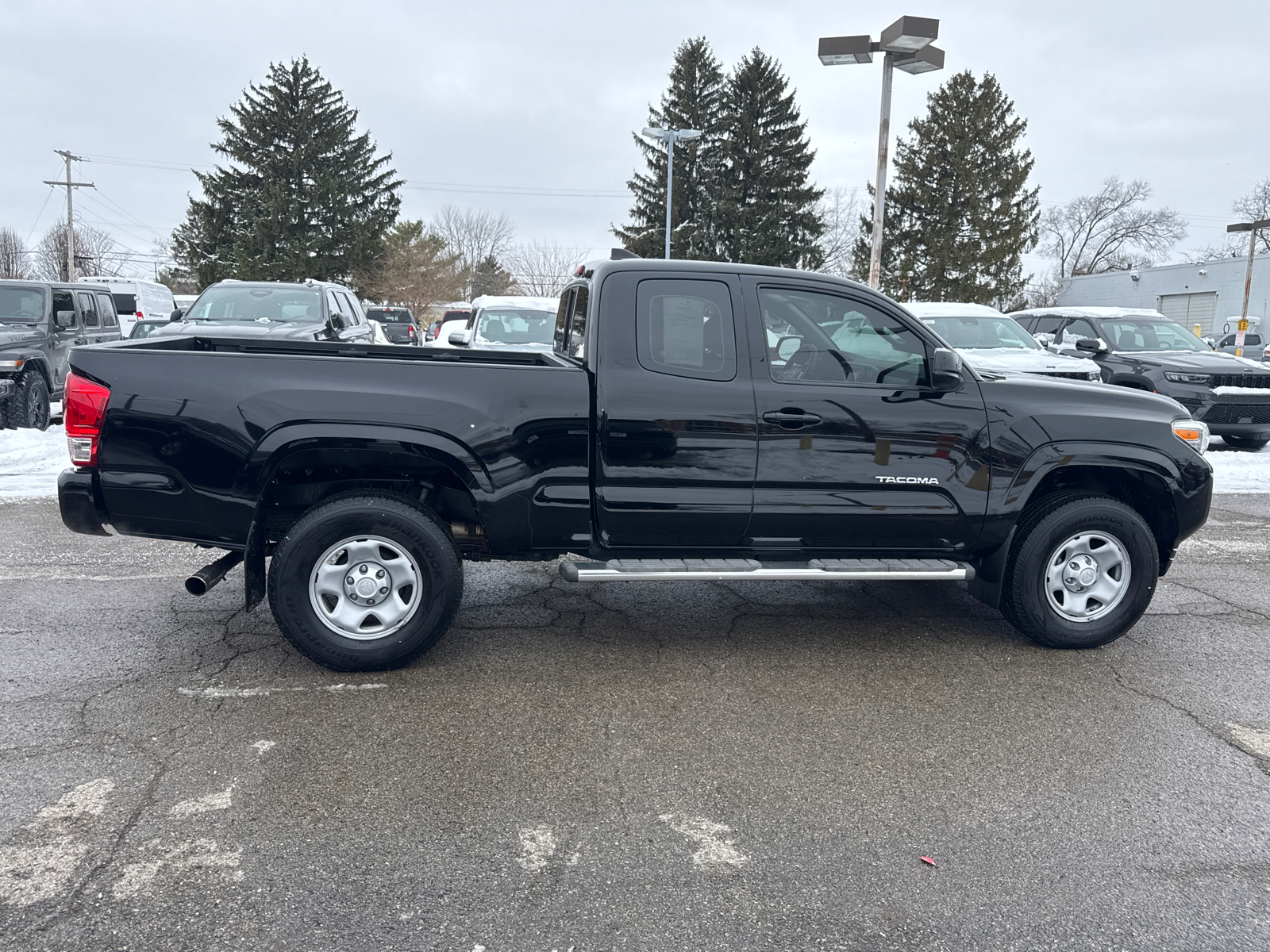 2017 Toyota Tacoma SR 2