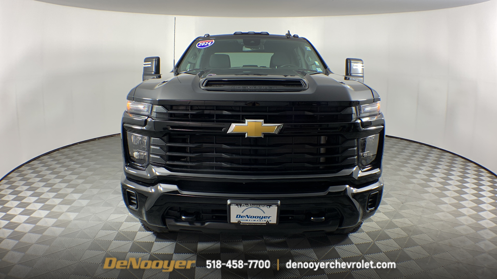 2024 Chevrolet Silverado 2500HD Custom 3