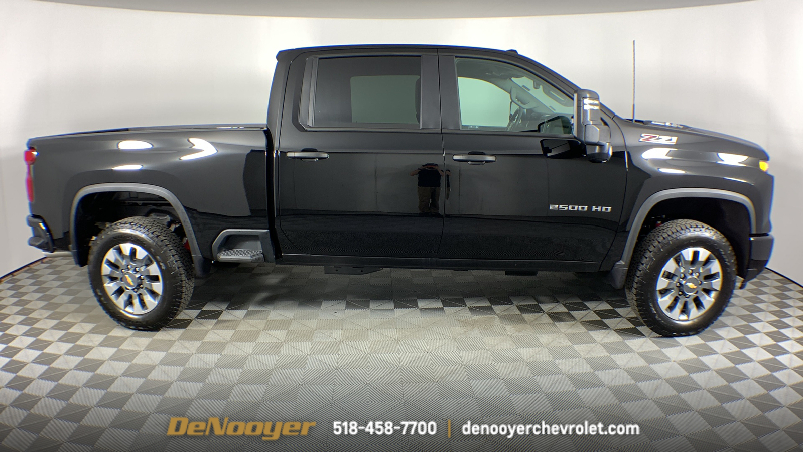 2024 Chevrolet Silverado 2500HD Custom 10