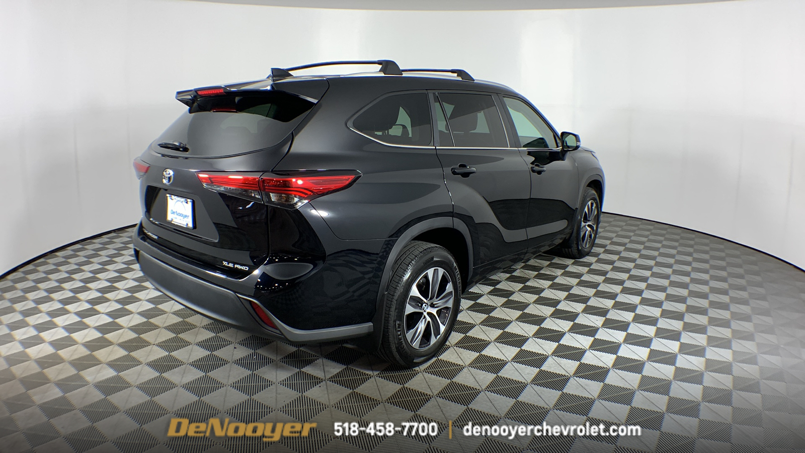 2023 Toyota Highlander XLE 9