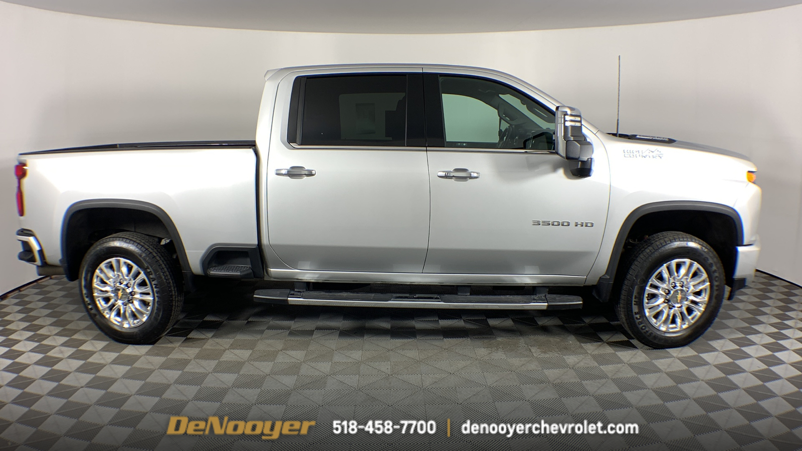 2022 Chevrolet Silverado 3500HD High Country 10