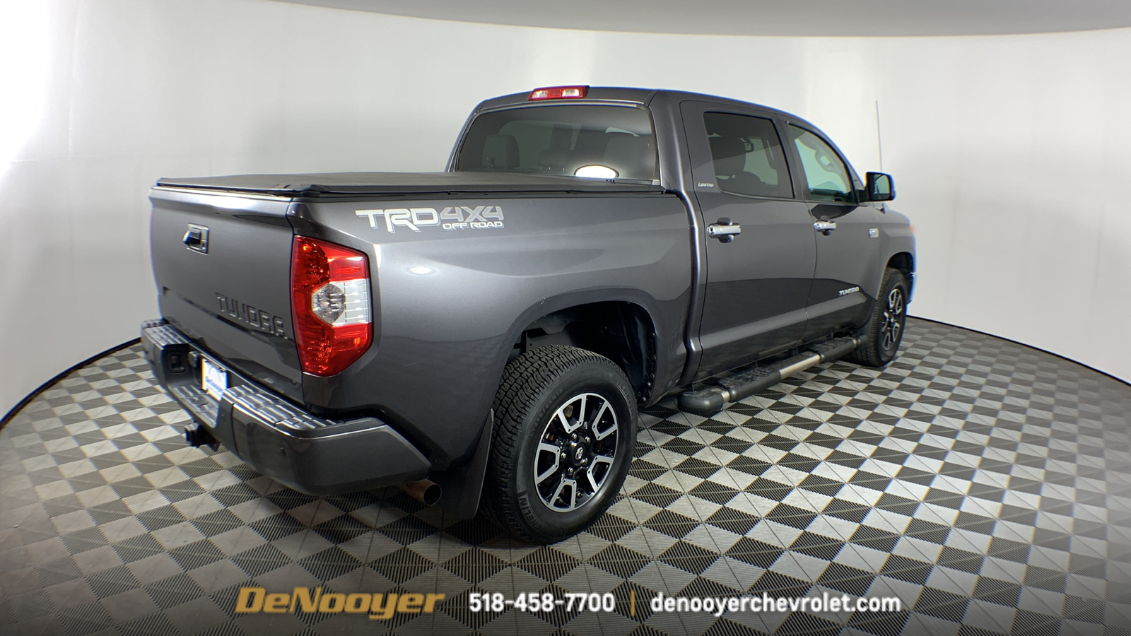 2017 Toyota Tundra Limited 9