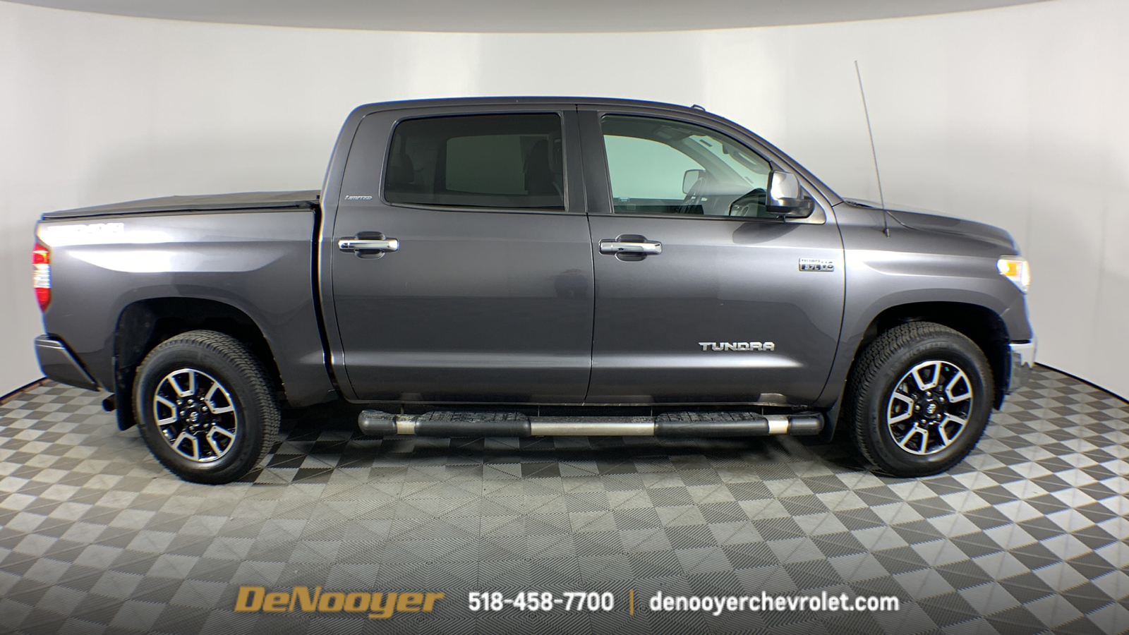 2017 Toyota Tundra Limited 10