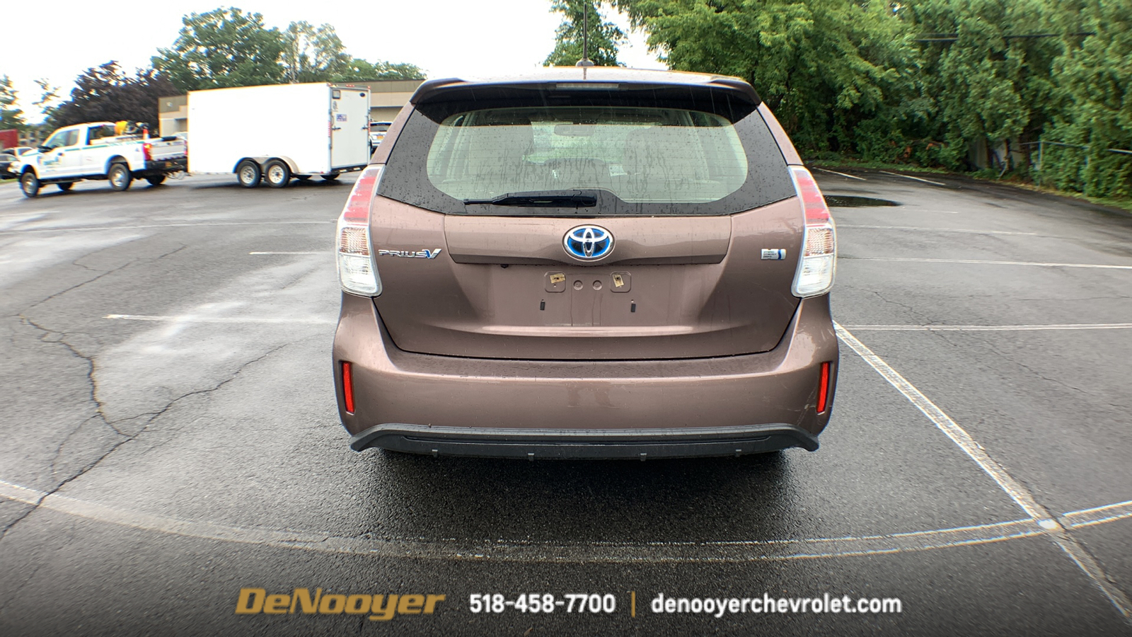 2015 Toyota Prius v  7