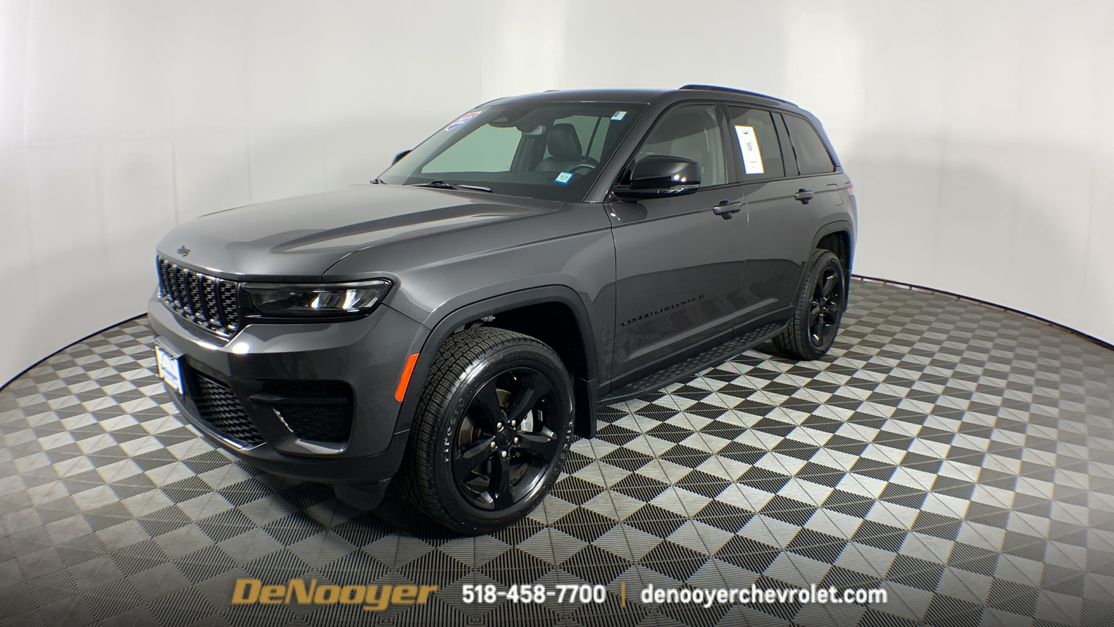 2022 Jeep Grand Cherokee Laredo 4