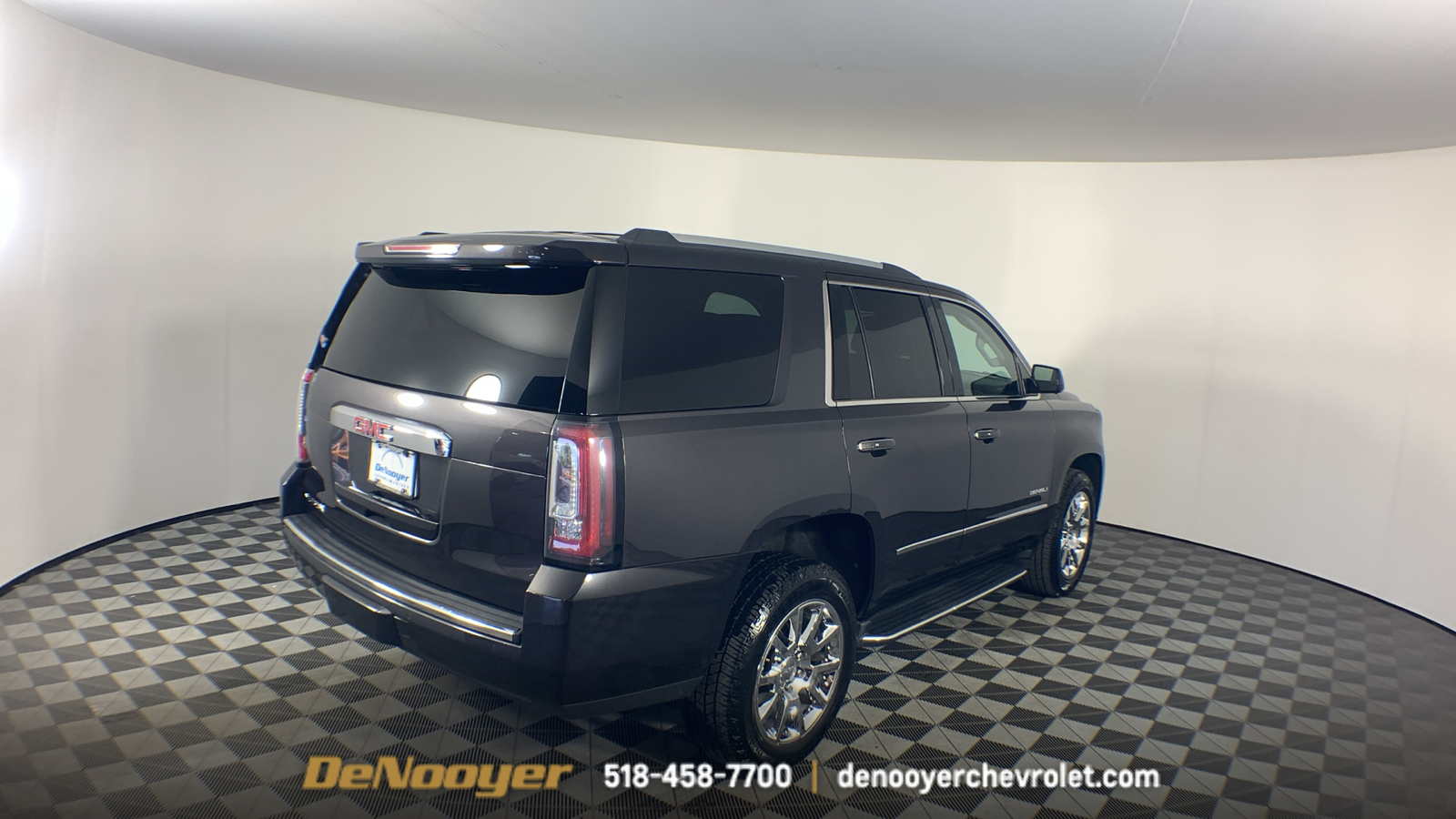 2018 GMC Yukon Denali 9