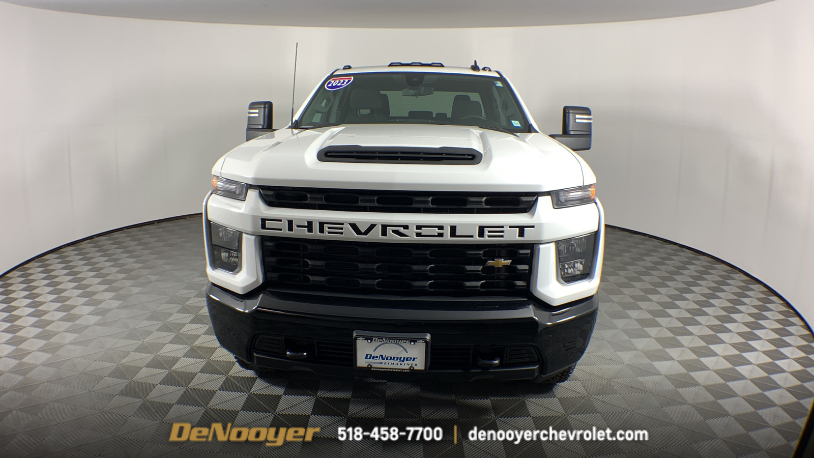 2023 Chevrolet Silverado 2500HD Custom 3